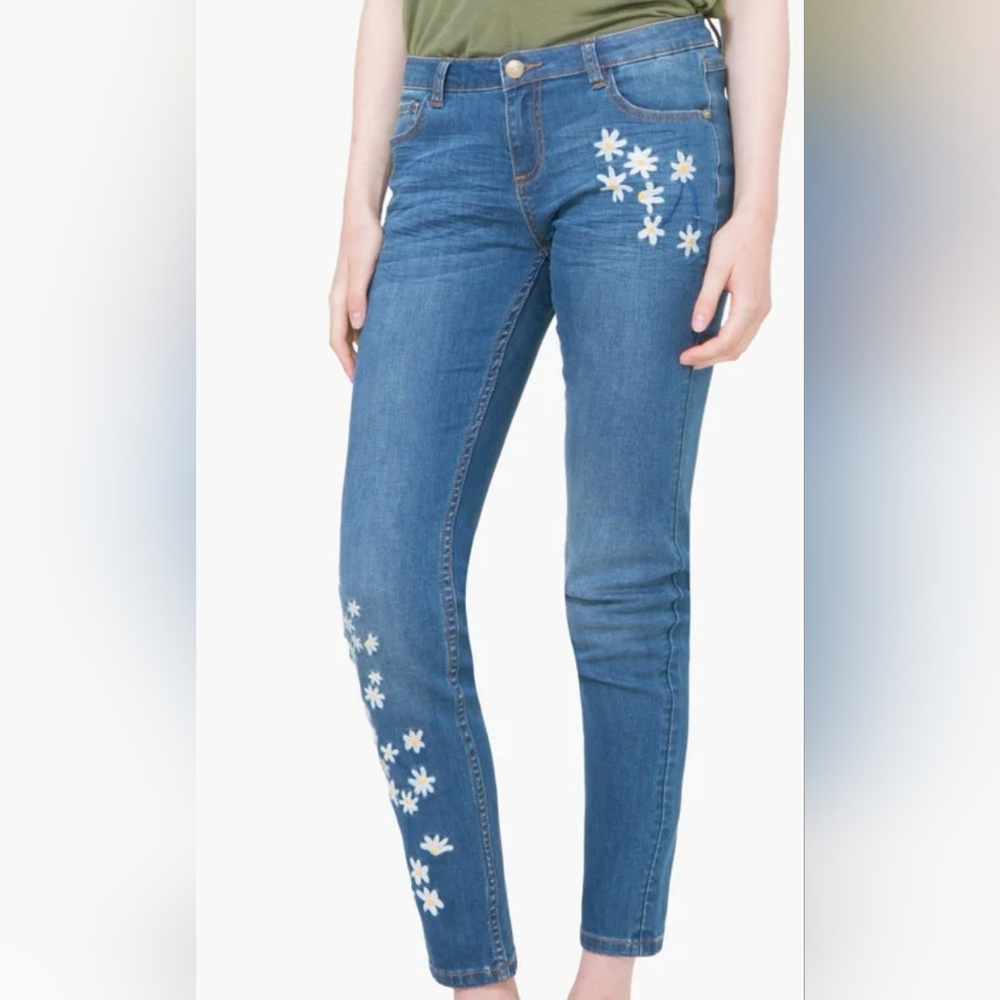 Desigual White Daisy Blue Jeans Size 28